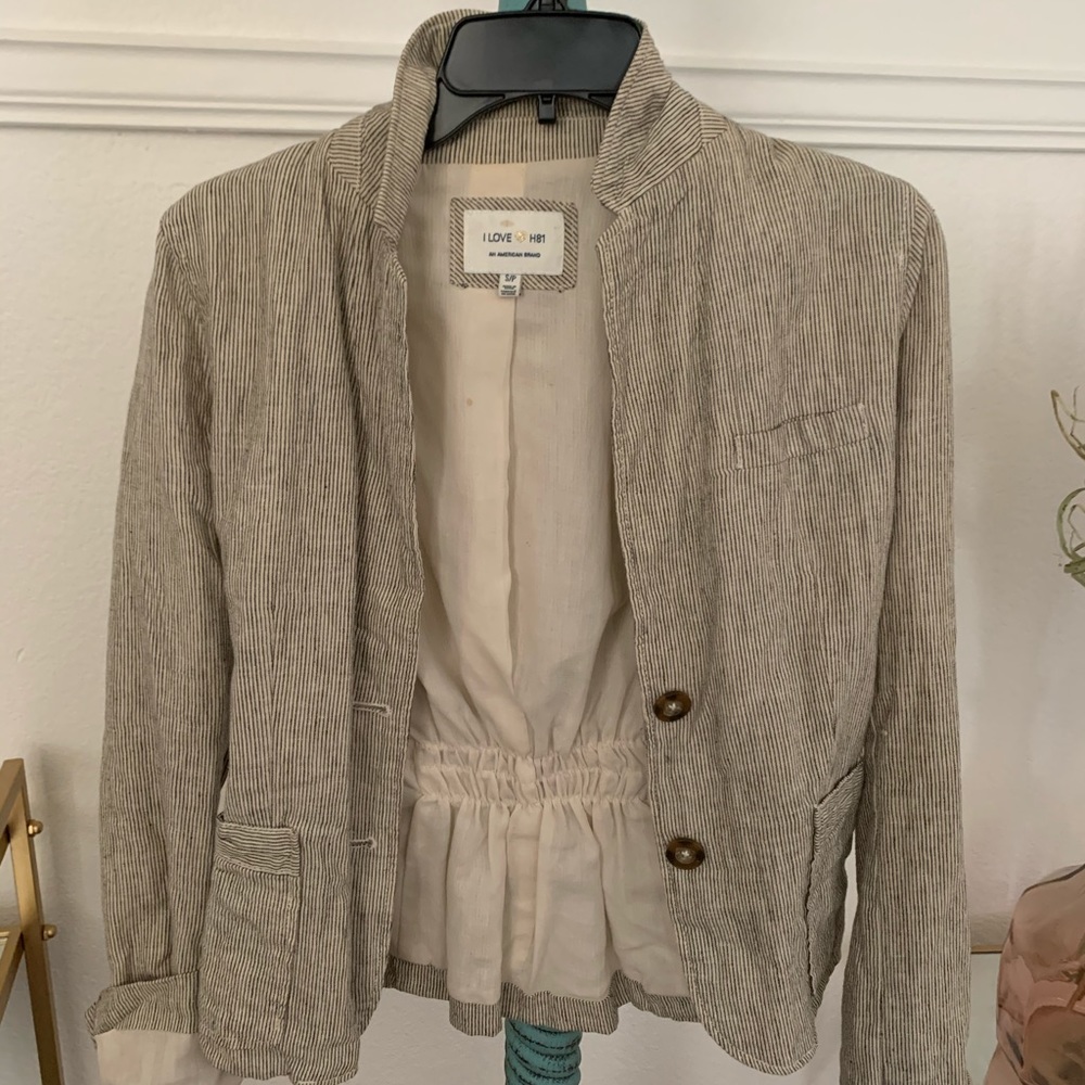 Blazer - Picture 3 of 4